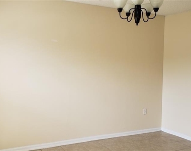 274 Curtis Avenue - Photo Thumbnail 1