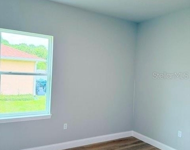 16 Slumberland Path - Photo Thumbnail 8