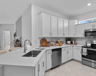 8462 Water Lily Court - Photo Thumbnail 5