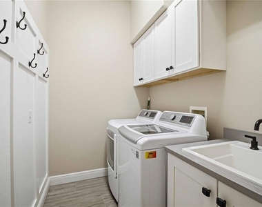 10622 Cheval Place - Photo Thumbnail 19