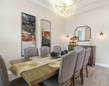10622 Cheval Place - Photo Thumbnail 2