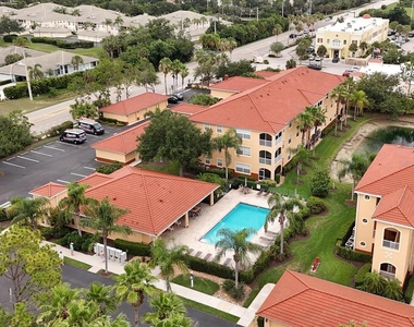 150 L Pavia Boulevard - Photo Thumbnail 33