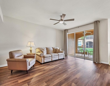 150 L Pavia Boulevard - Photo Thumbnail 5