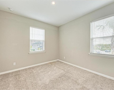 5564 Summit Glen - Photo Thumbnail 19