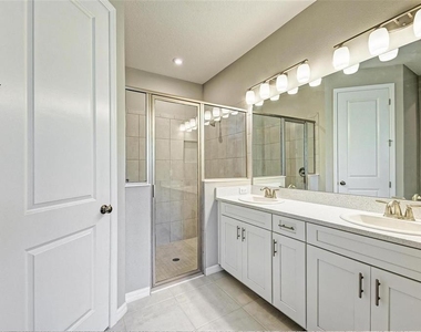 5564 Summit Glen - Photo Thumbnail 12