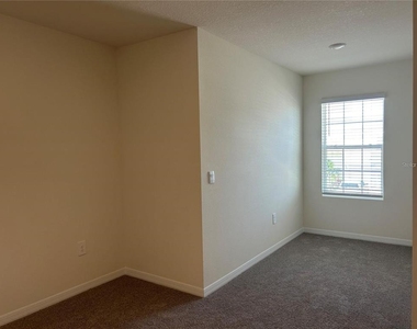17550 Crescent Moon Loop - Photo Thumbnail 30