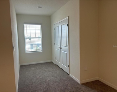 17550 Crescent Moon Loop - Photo Thumbnail 31