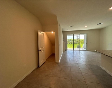 17550 Crescent Moon Loop - Photo Thumbnail 5