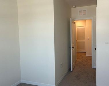 17550 Crescent Moon Loop - Photo Thumbnail 23