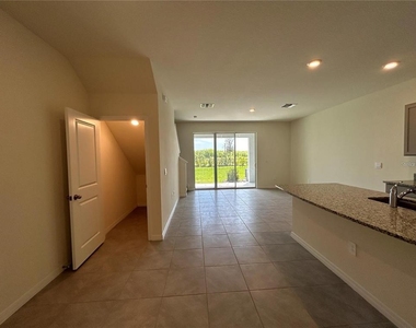 17550 Crescent Moon Loop - Photo Thumbnail 6