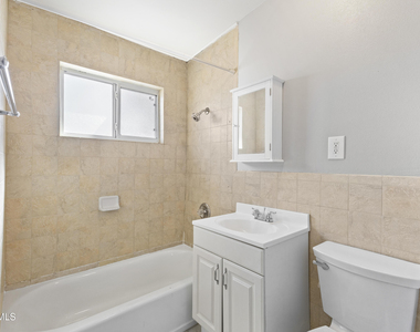 1015 N Clark Drive - Photo Thumbnail 16