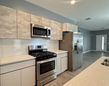 14928 John Mcneely Avenue - Photo Thumbnail 10