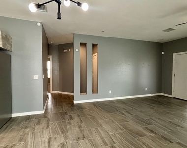 14928 John Mcneely Avenue - Photo Thumbnail 7