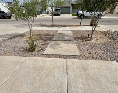 14928 John Mcneely Avenue - Photo Thumbnail 2