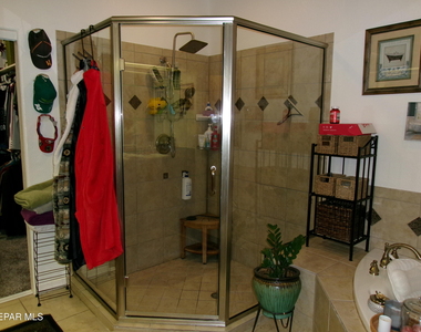 5833 Angel Street - Photo Thumbnail 16