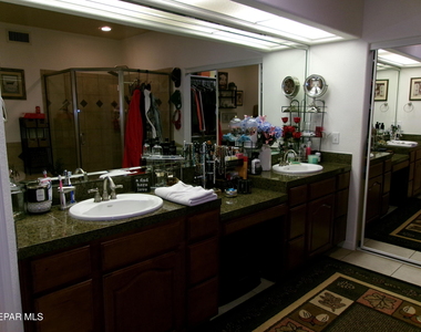 5833 Angel Street - Photo Thumbnail 17