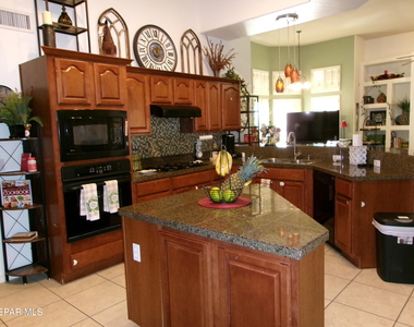 5833 Angel Street - Photo Thumbnail 8