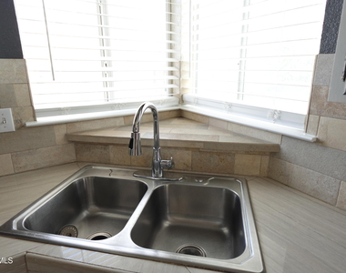 1452 Michelangelo Drive - Photo Thumbnail 7