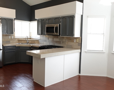 1452 Michelangelo Drive - Photo Thumbnail 4