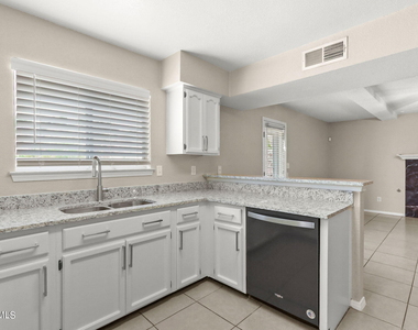 6763 Dakota Ridge Drive - Photo Thumbnail 9