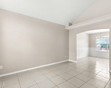 6763 Dakota Ridge Drive - Photo Thumbnail 3