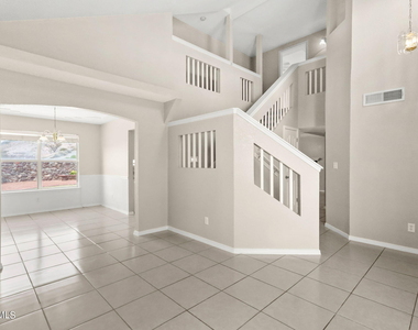 6763 Dakota Ridge Drive - Photo Thumbnail 4