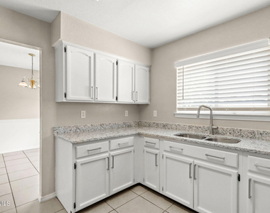 6763 Dakota Ridge Drive - Photo Thumbnail 10