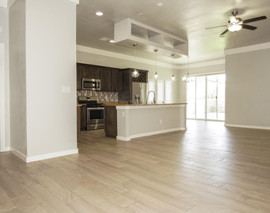 14904 Tierra Escape Avenue - Photo Thumbnail 2