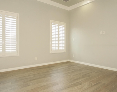 14904 Tierra Escape Avenue - Photo Thumbnail 18