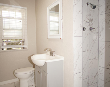 4424 Cambridge Avenue - Photo Thumbnail 12
