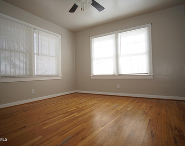 4424 Cambridge Avenue - Photo Thumbnail 13