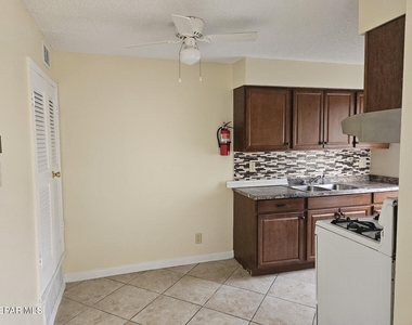 1601 N El Paso Street - Photo Thumbnail 3