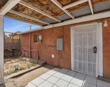 593 Myra Street - Photo Thumbnail 3