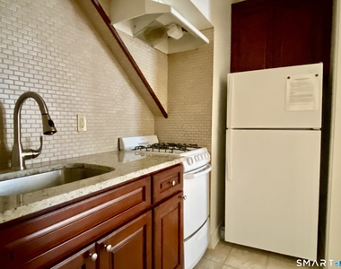 239 Edwards Street - Photo Thumbnail 4