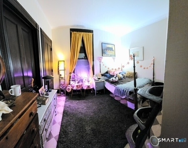 183 Lawrence Street - Photo Thumbnail 9