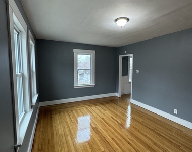 11 Columbia Street - Photo Thumbnail 7
