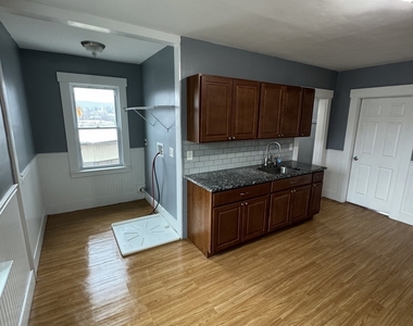 11 Columbia Street - Photo Thumbnail 3