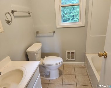 1 Knollwood Drive - Photo Thumbnail 9