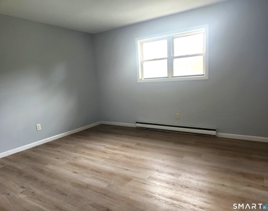 1 Knollwood Drive - Photo Thumbnail 8