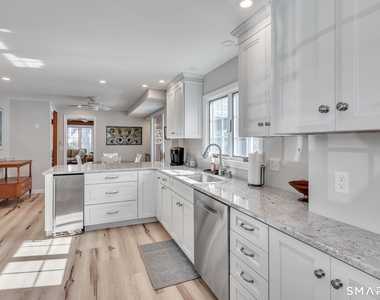 29 West Walk - Photo Thumbnail 2