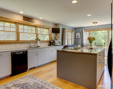 8 Deming Road - Photo Thumbnail 10