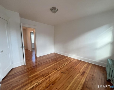 158 Beechwood Avenue - Photo Thumbnail 11