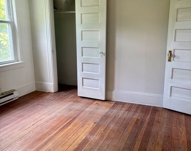 185 Monmouth Avenue - Photo Thumbnail 6