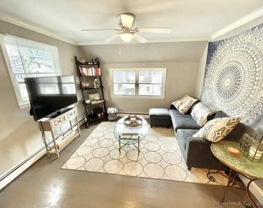 840 Broadway - Photo Thumbnail 2
