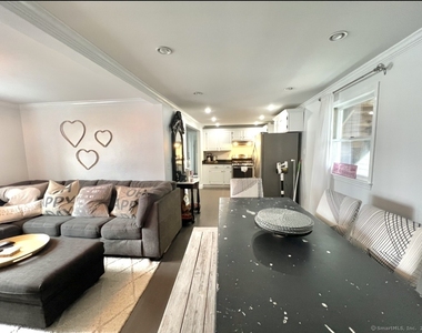 840 Broadway - Photo Thumbnail 3
