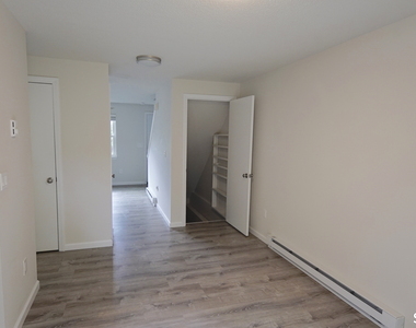 64 Crystal Lane - Photo Thumbnail 9