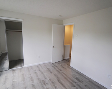64 Crystal Lane - Photo Thumbnail 19