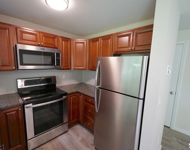 64 Crystal Lane - Photo Thumbnail 1