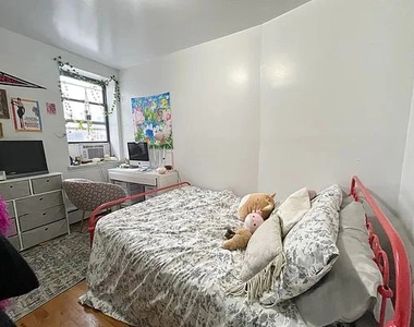 97 Allen Street - Photo Thumbnail 1