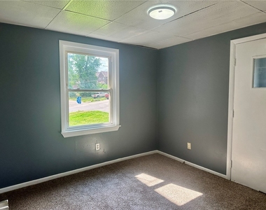305 Bessemer Ave - Photo Thumbnail 3